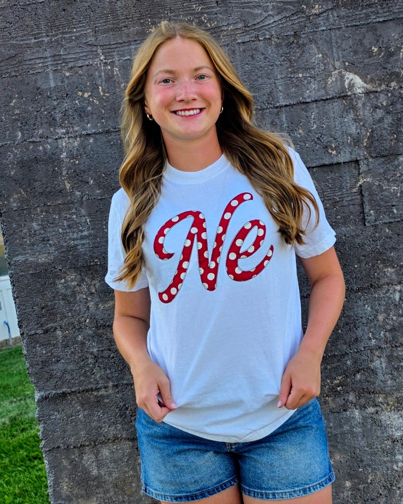 NE Cursive Big Polka Dot T-Shirt